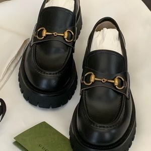 GUCCI BLACK LEATHER LUG SOLE HORSEBIT LOAFER